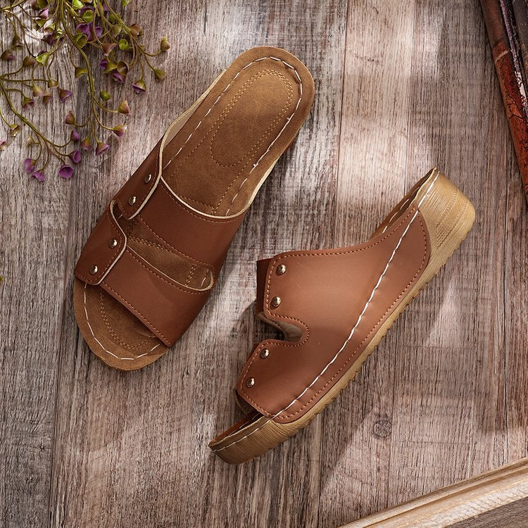 Airy Buckled Sandals