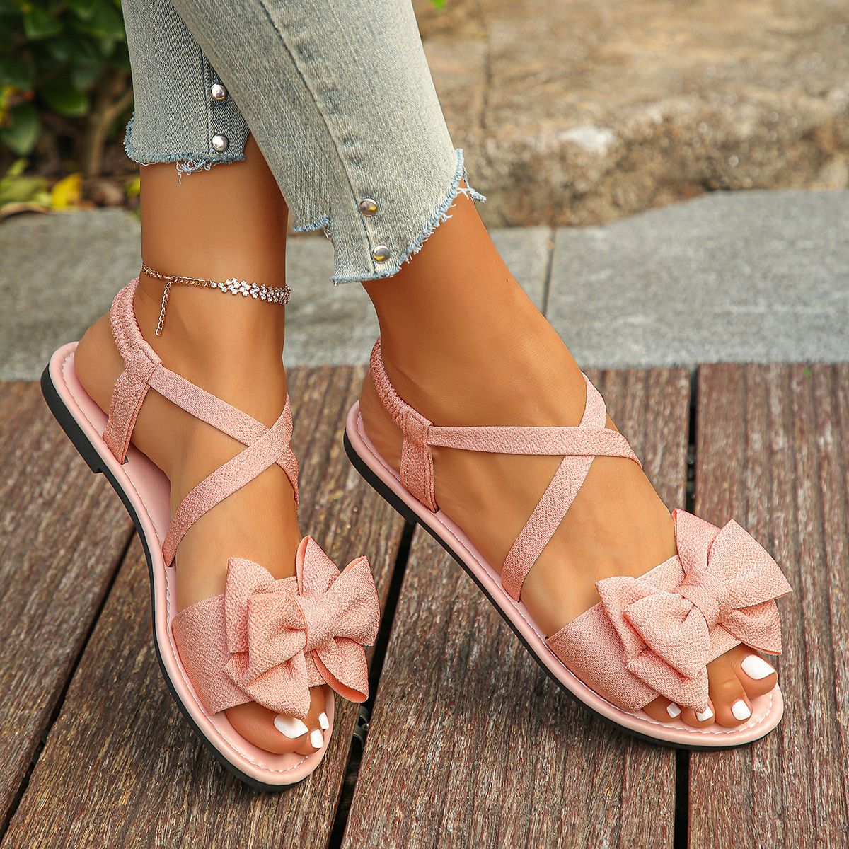 Relaxed Lightweight Sandals
