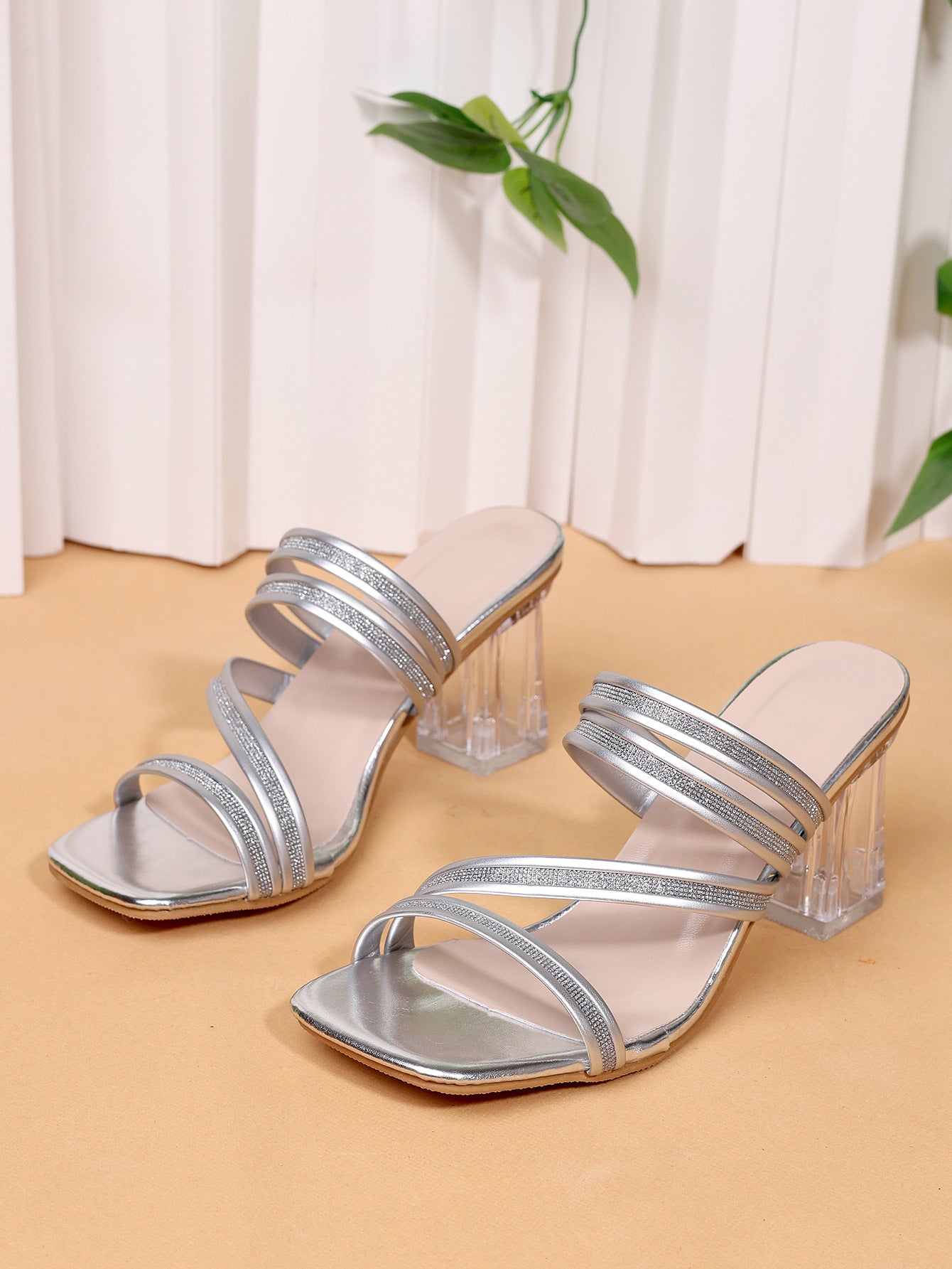 Relaxed Vacation Sandals