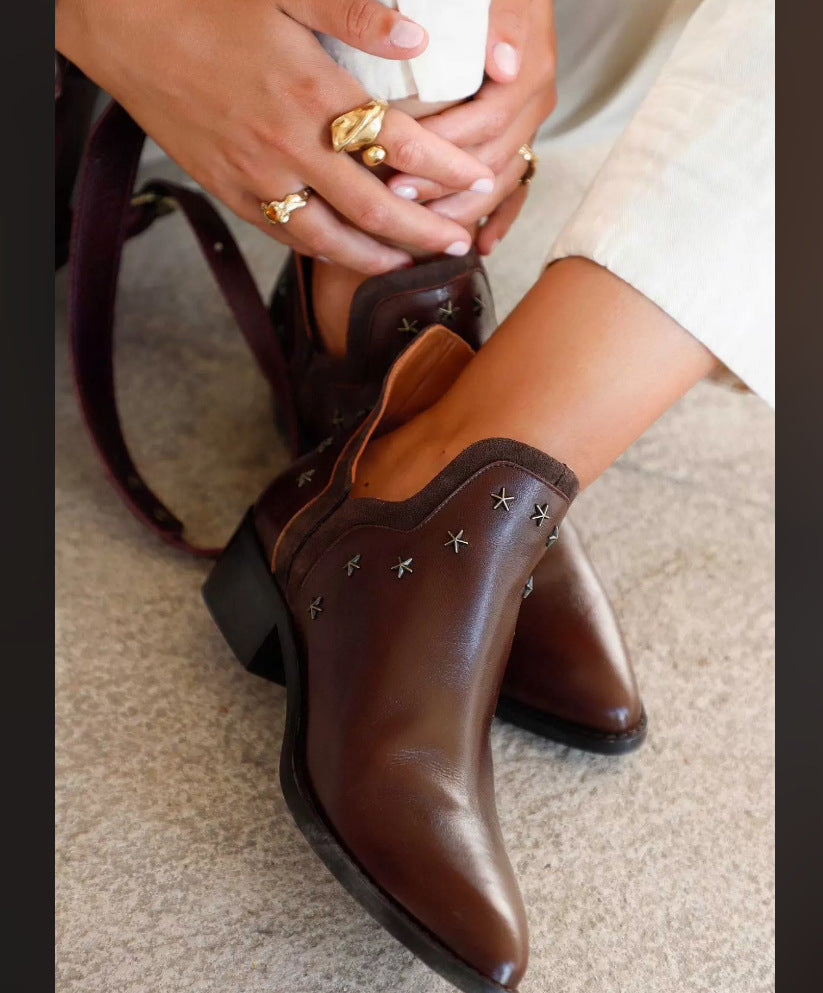 Comfortable Buckled Boots