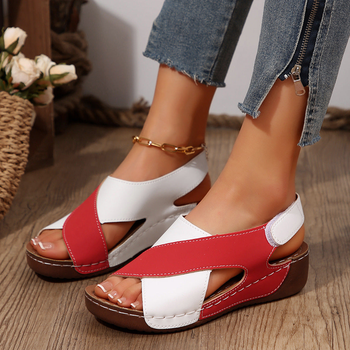 Daily Lace-Up Sandals