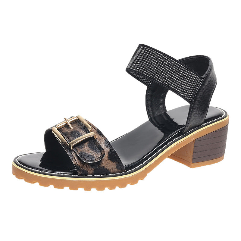 Relaxed Flat Sandals