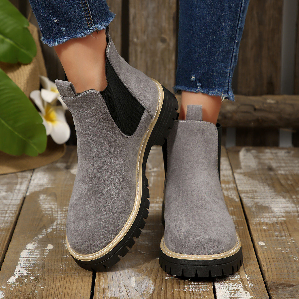 Light Side-Zip Boots