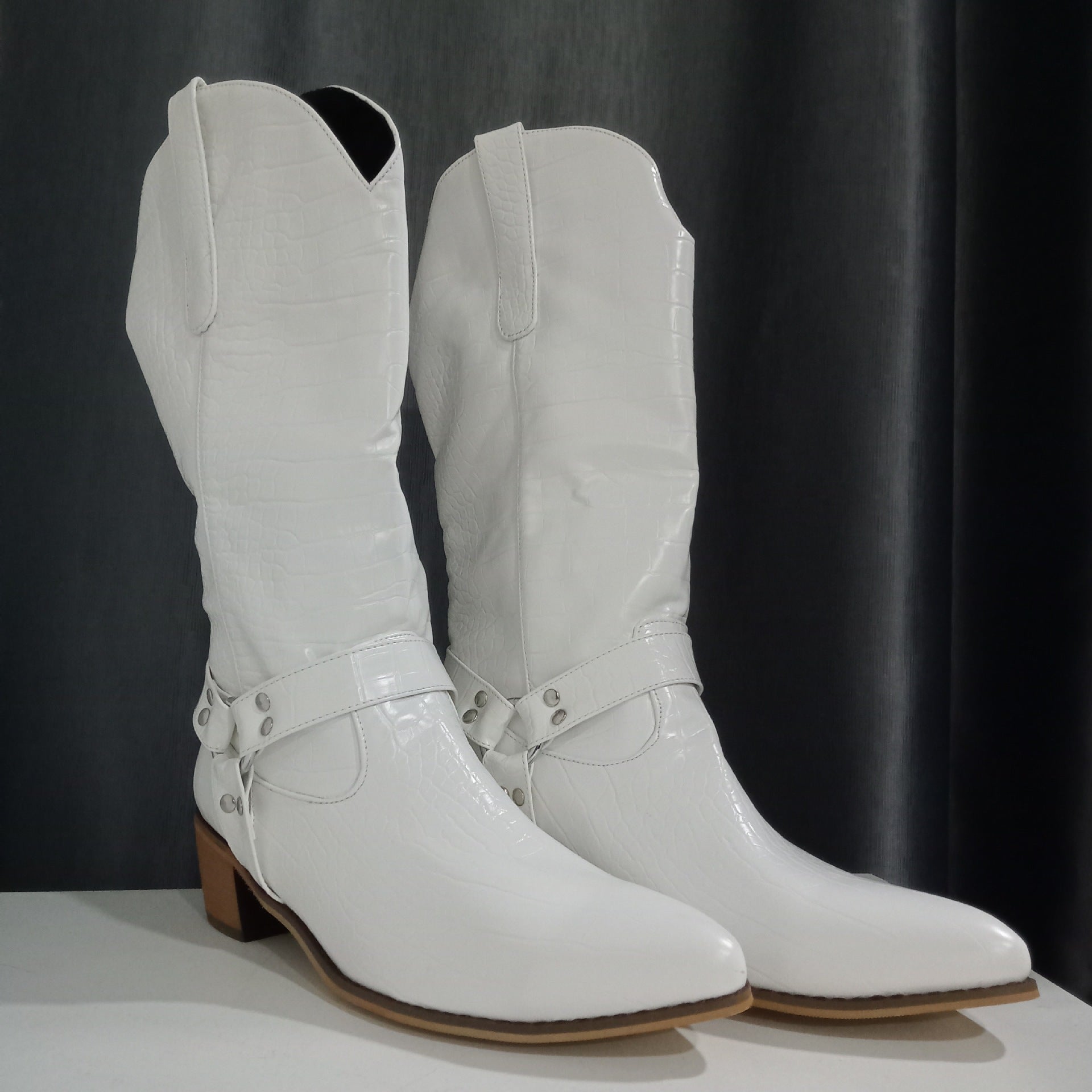 Modern Pointed Boots