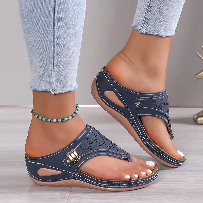 Airy Flat Sandals