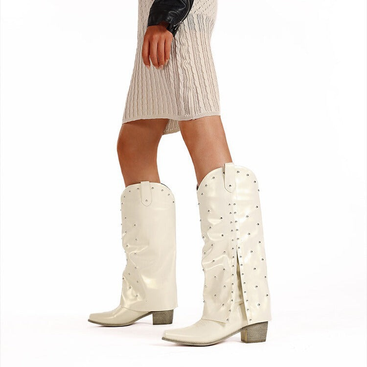 Relaxed Suede Boots
