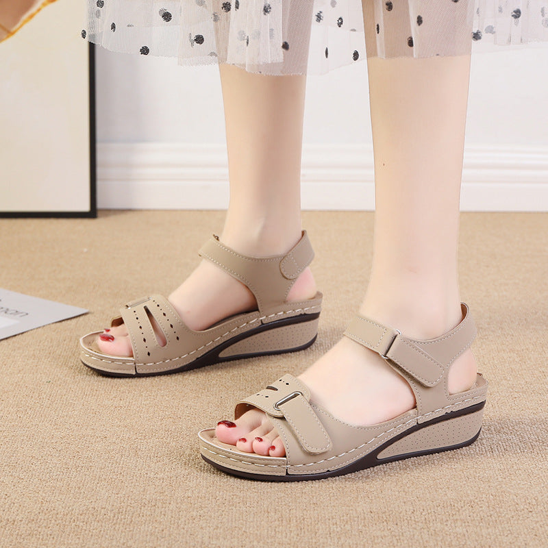 Relaxed Woven Sandals