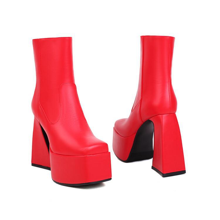 Minimal Vintage Boots