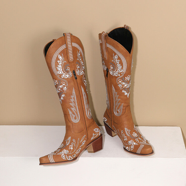 Relaxed Pointed Boots