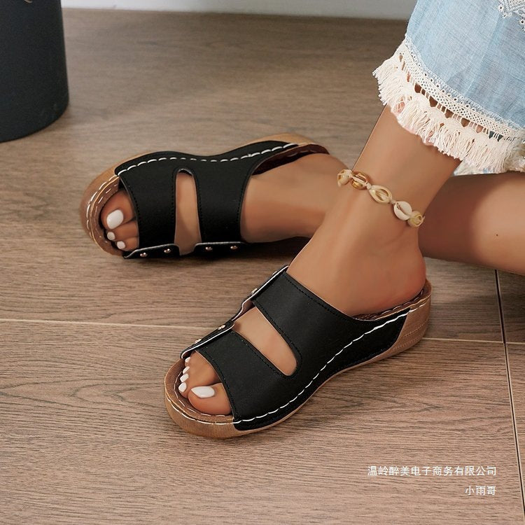 Airy Buckled Sandals