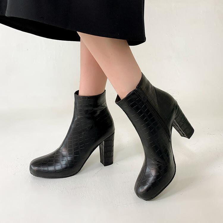 Soft Chelsea Boots