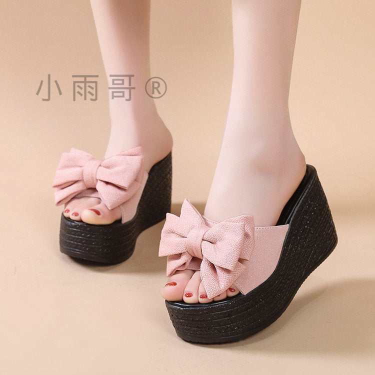 Airy Flat Sandals