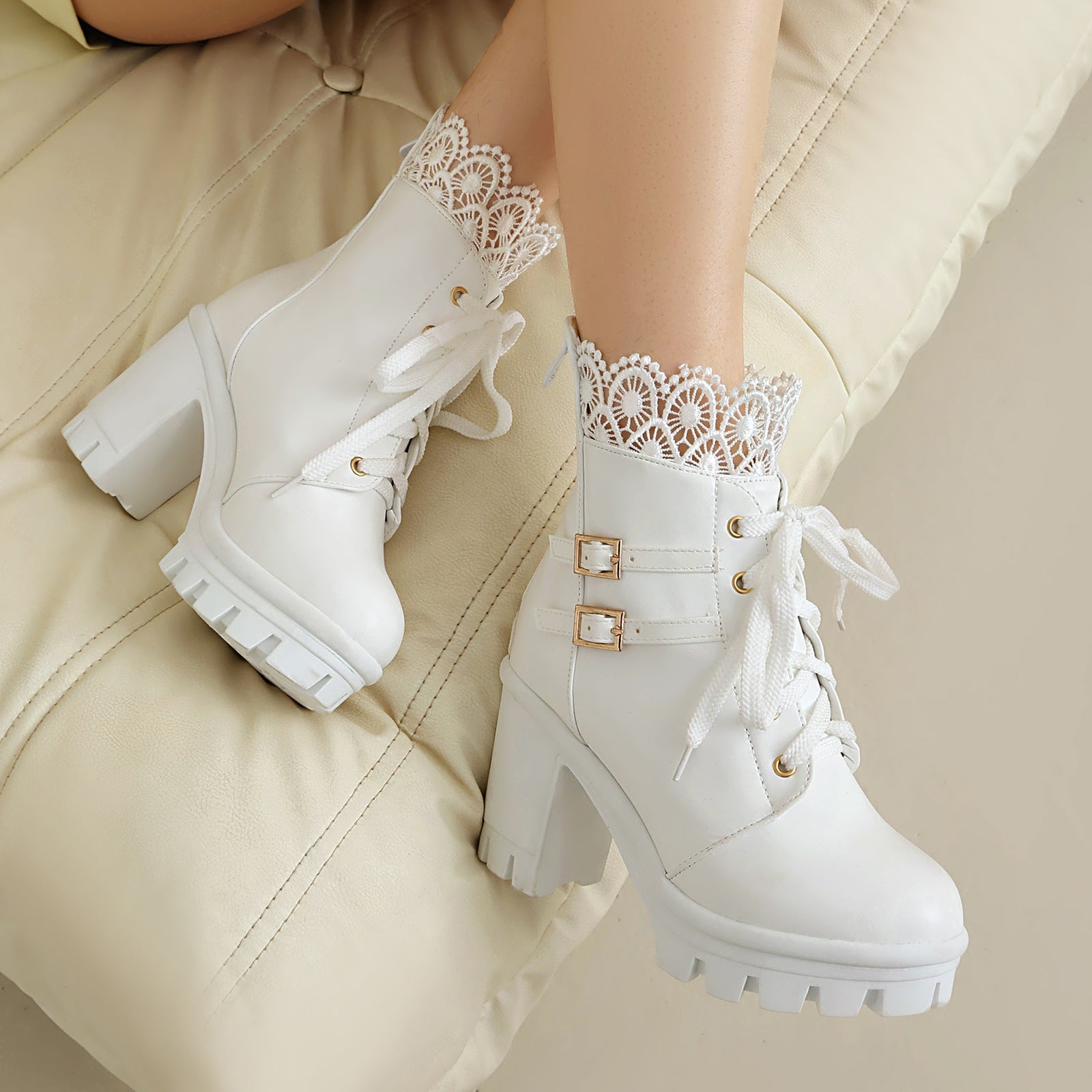 Relaxed Ankle Boots