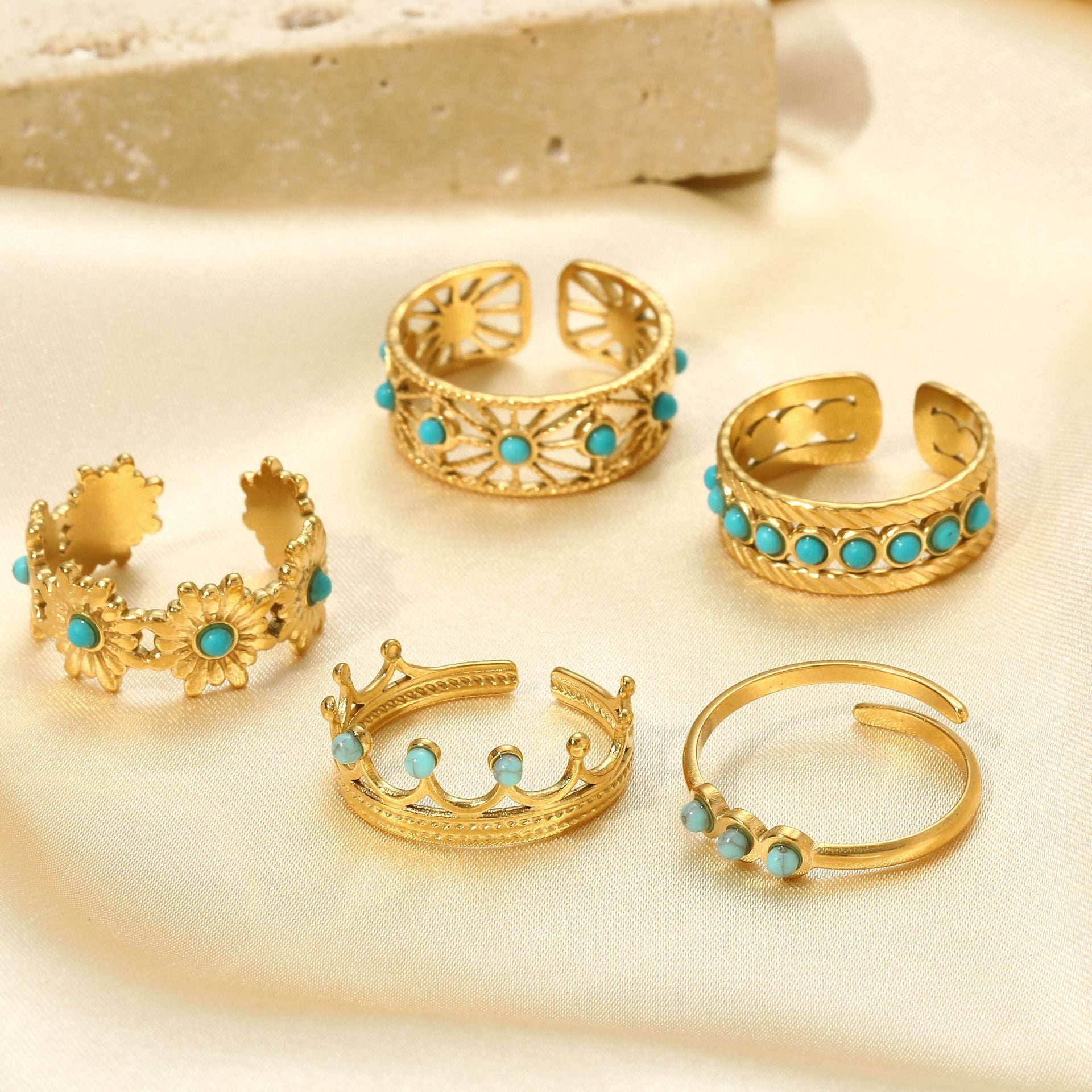 Romantic Vintage Jewelry