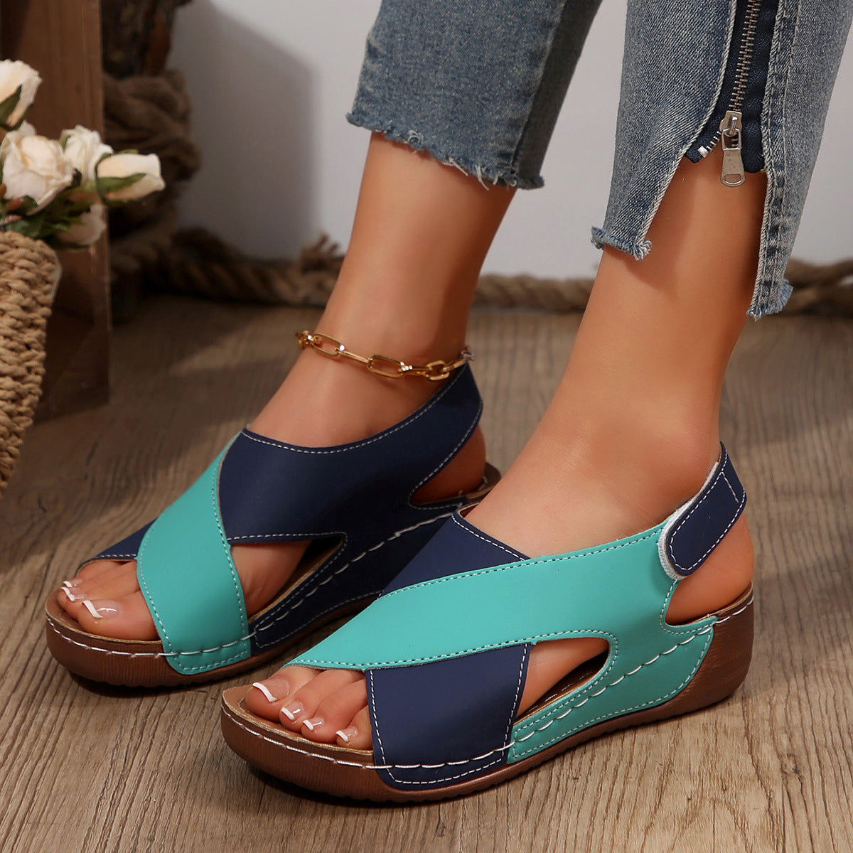 Daily Lace-Up Sandals