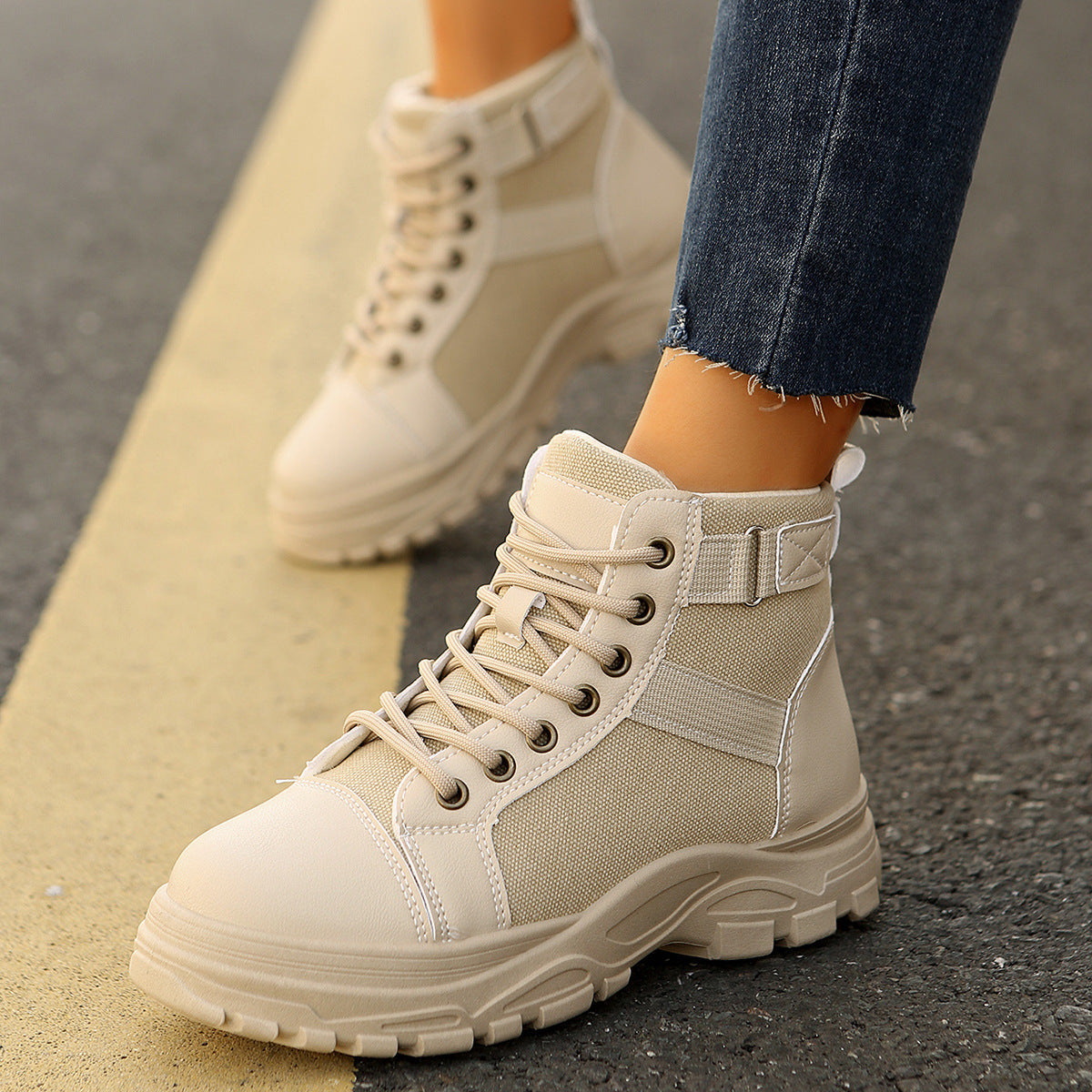 Relaxed Walking Sneakers
