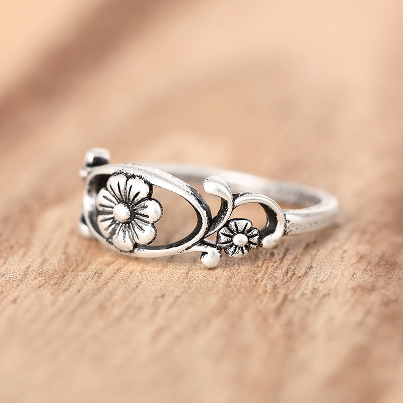 Minimalist Vintage Jewelry