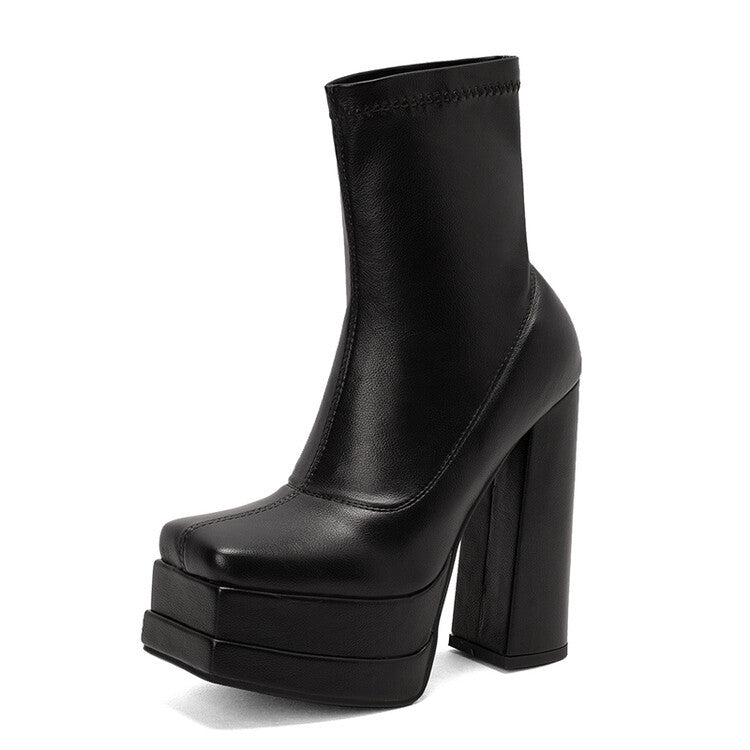 Daily Chelsea Boots
