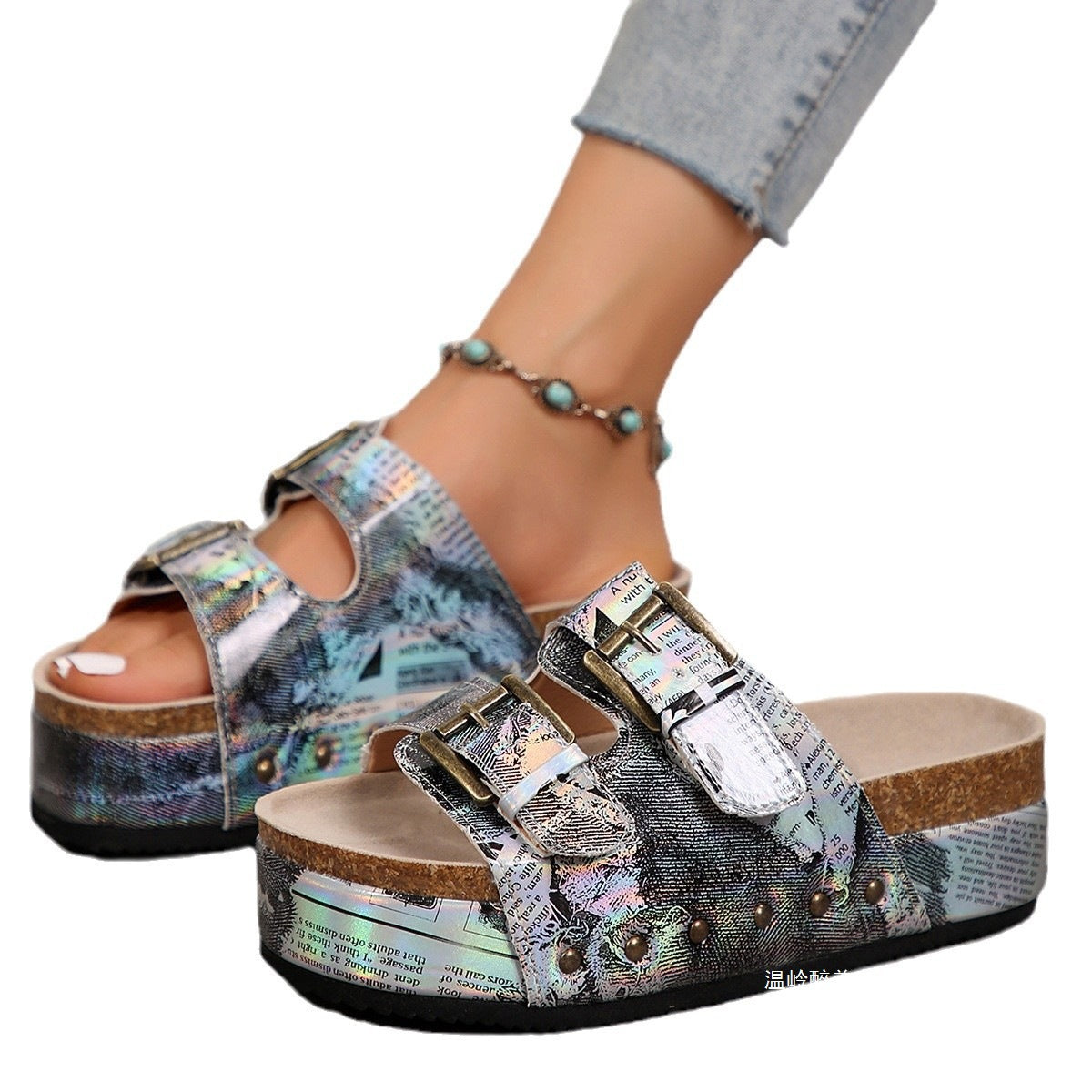 Minimal Vacation Sandals