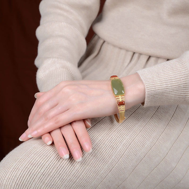 Elegant Vintage Jewelry