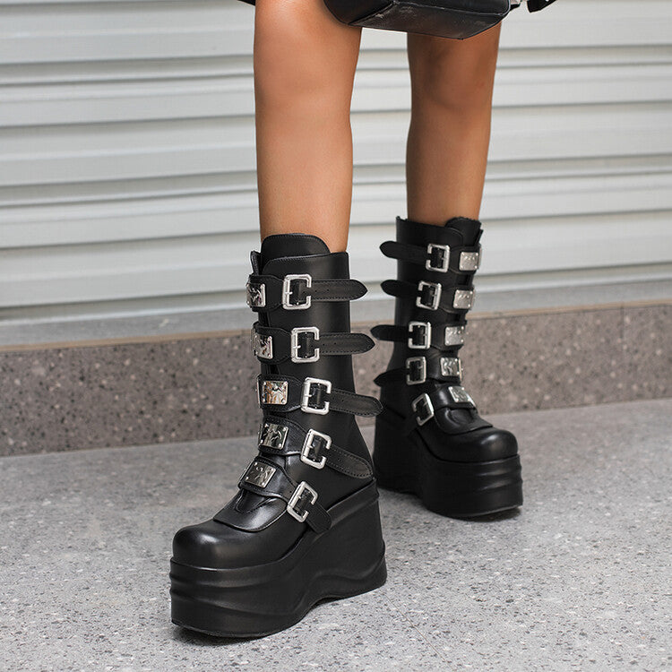Daily Chelsea Boots