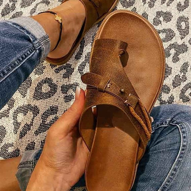 Airy Metallic Sandals