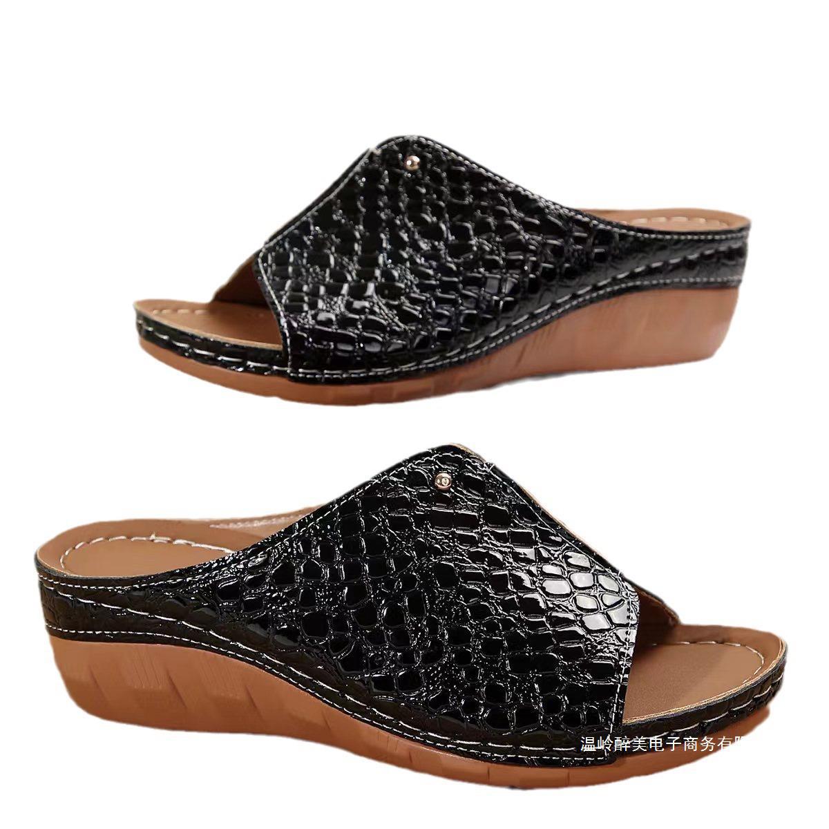 Weekend Slip-On Sandals
