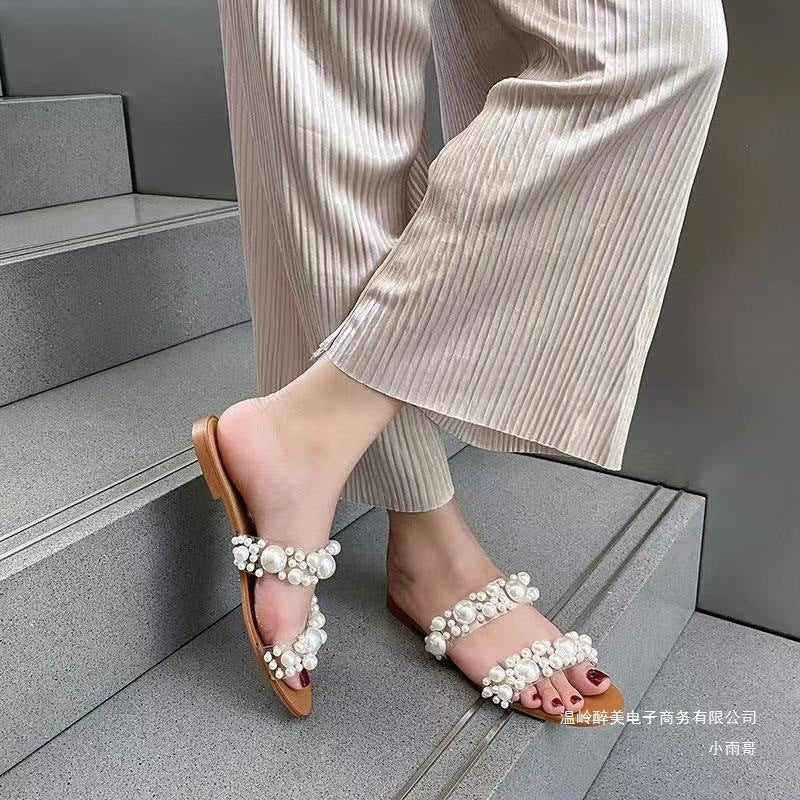 Everyday Metallic Sandals