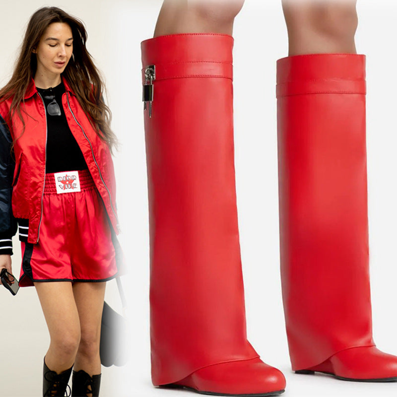 Relaxed Pointed Boots