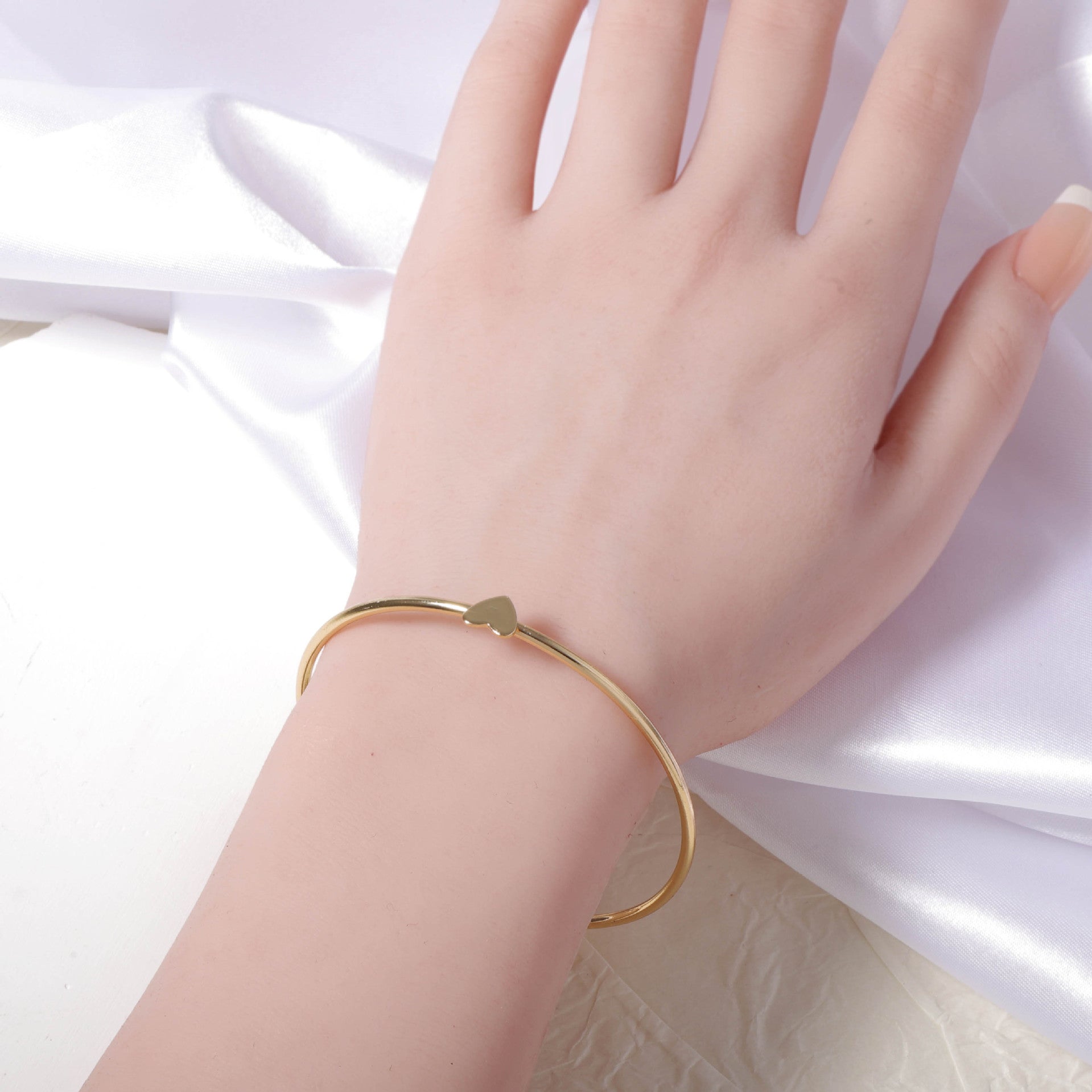 Soft Minimal Jewelry