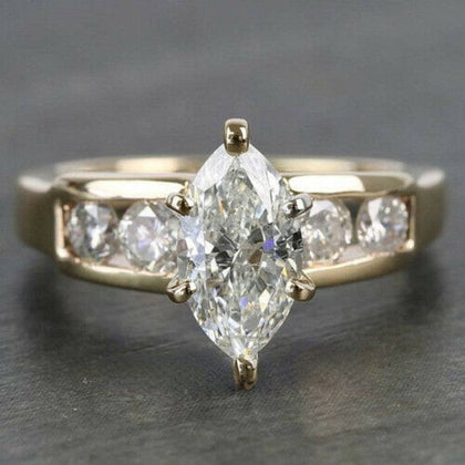Minimalist Classic Jewelry