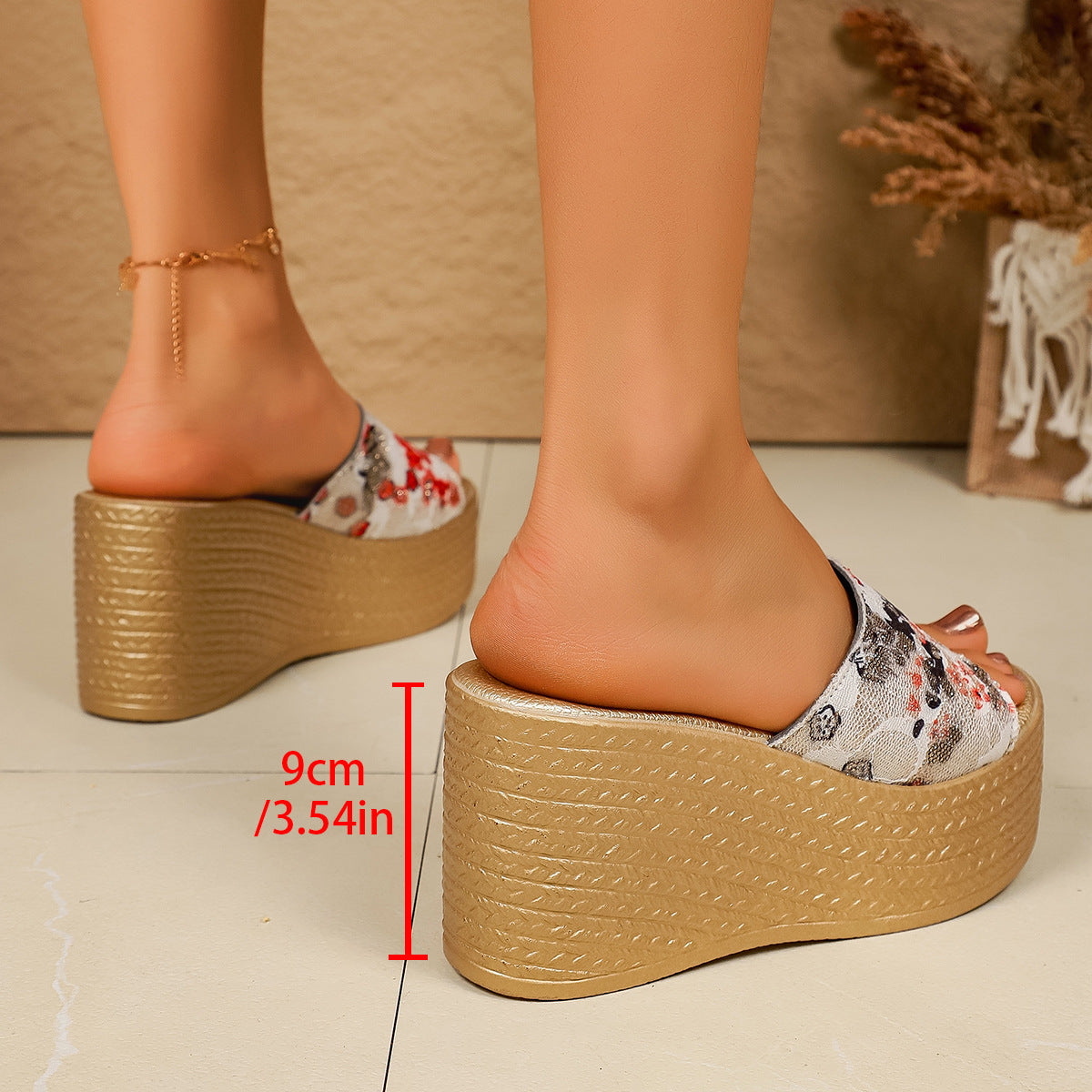 Relaxed Cork Sandals