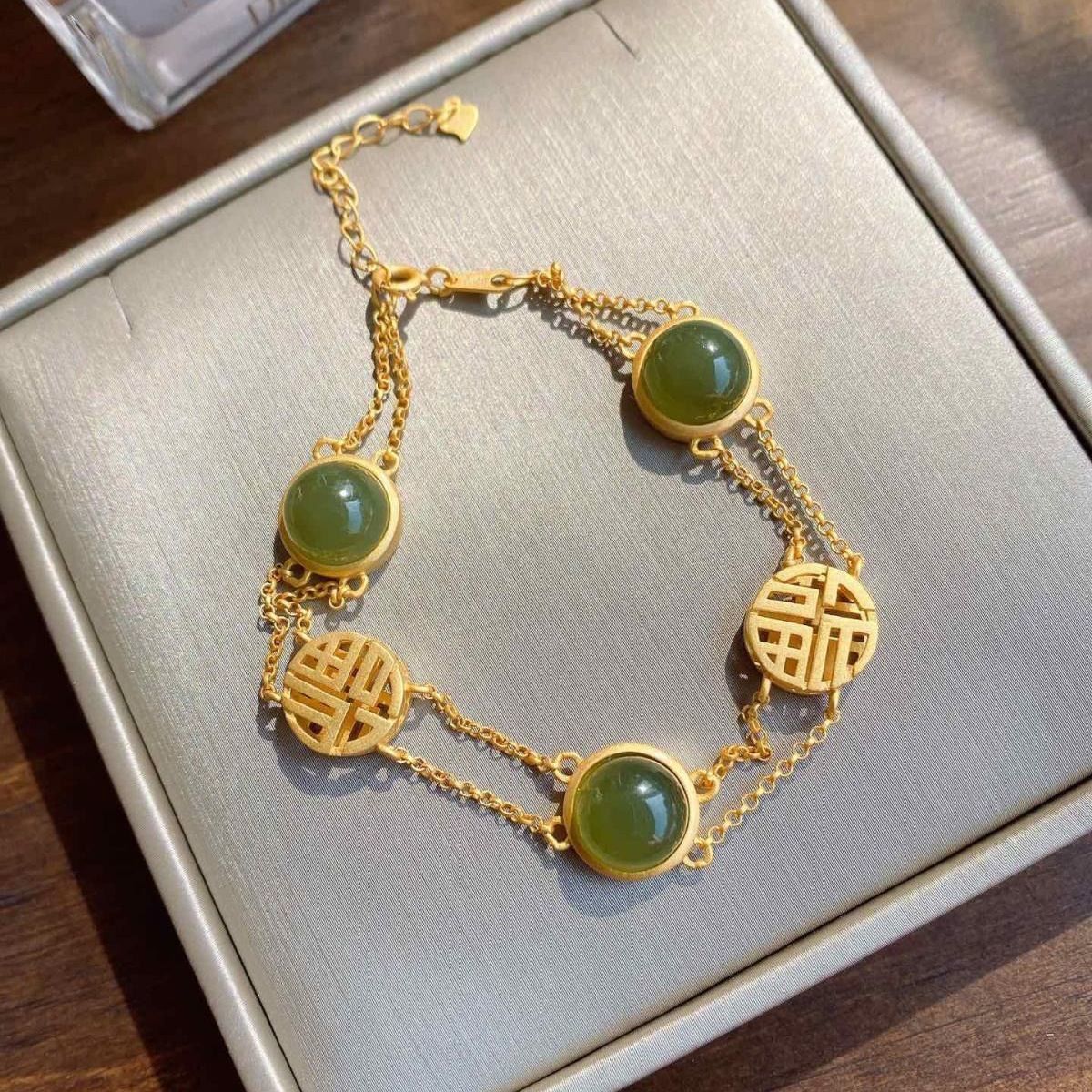 Light Elegant Jewelry