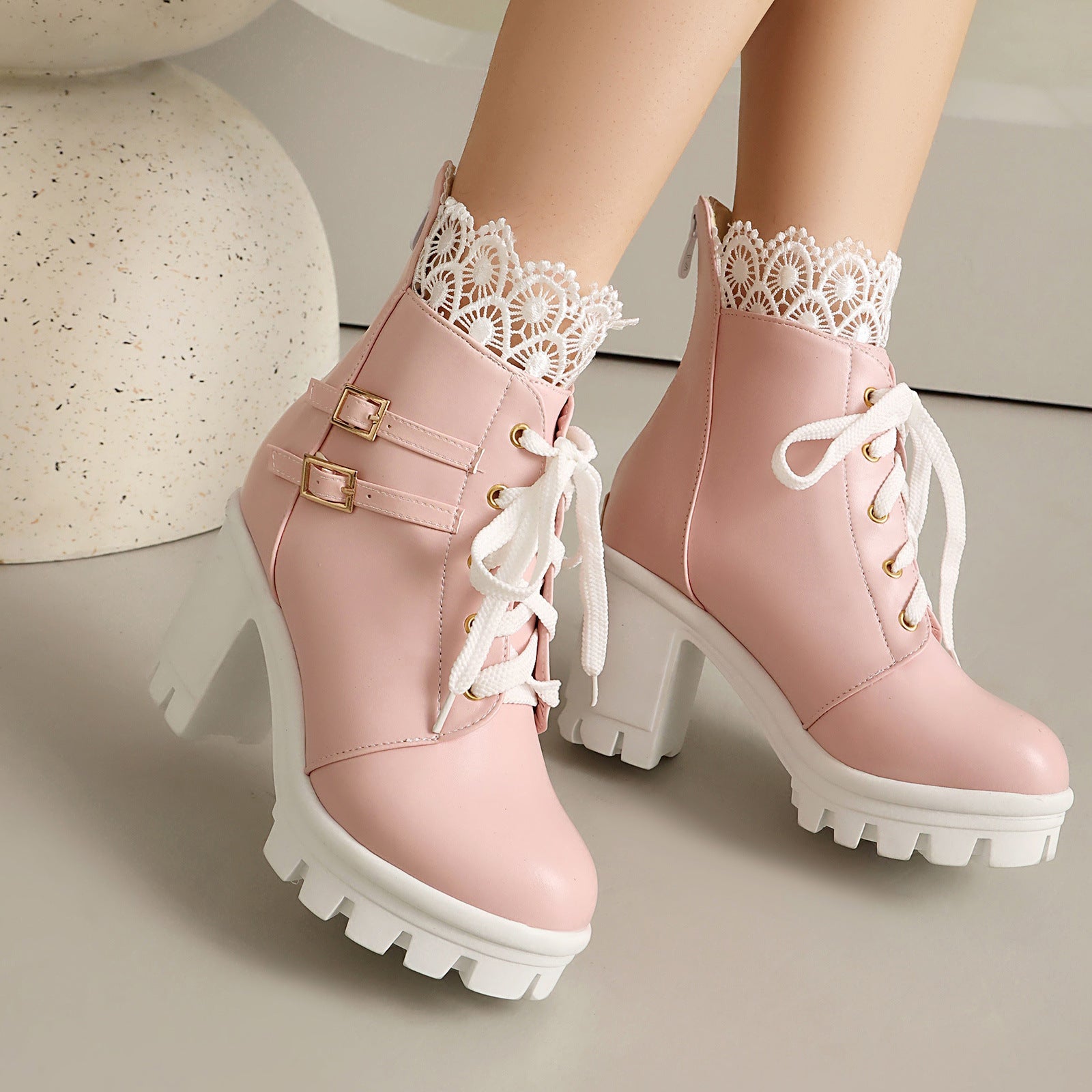 Relaxed Ankle Boots