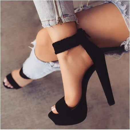 Weekend Lightweight Sandals
