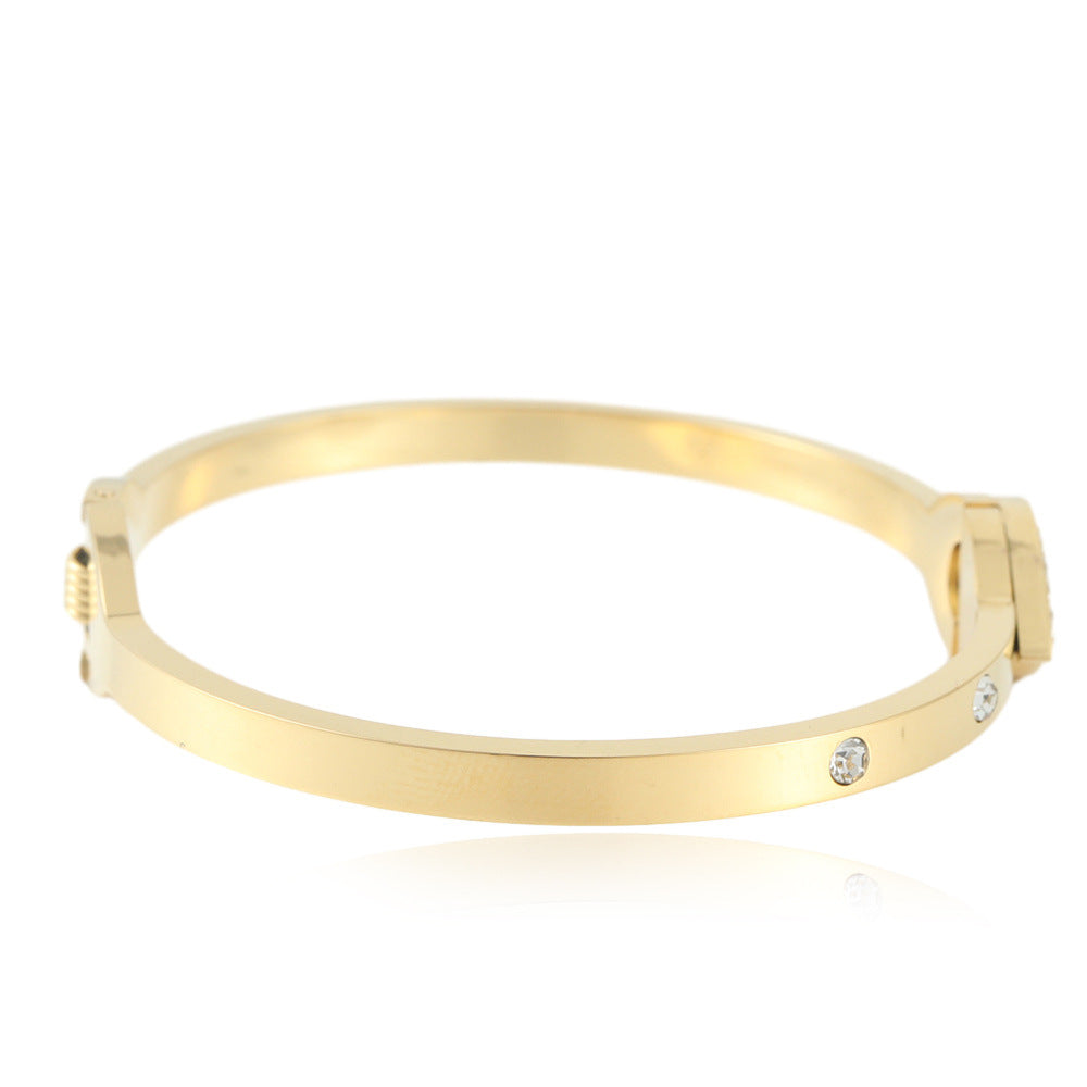 Travel Minimal Jewelry