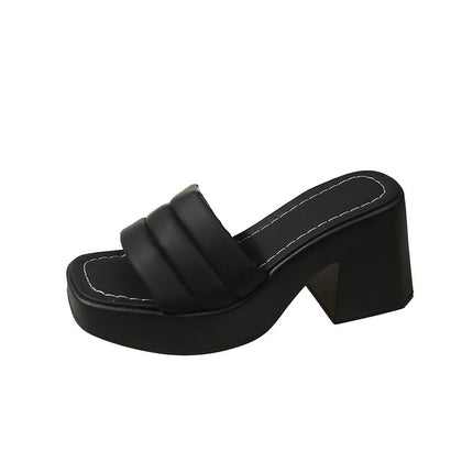 Relaxed Raffia Sandals
