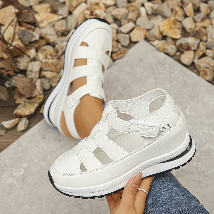 Simple Vacation Sandals