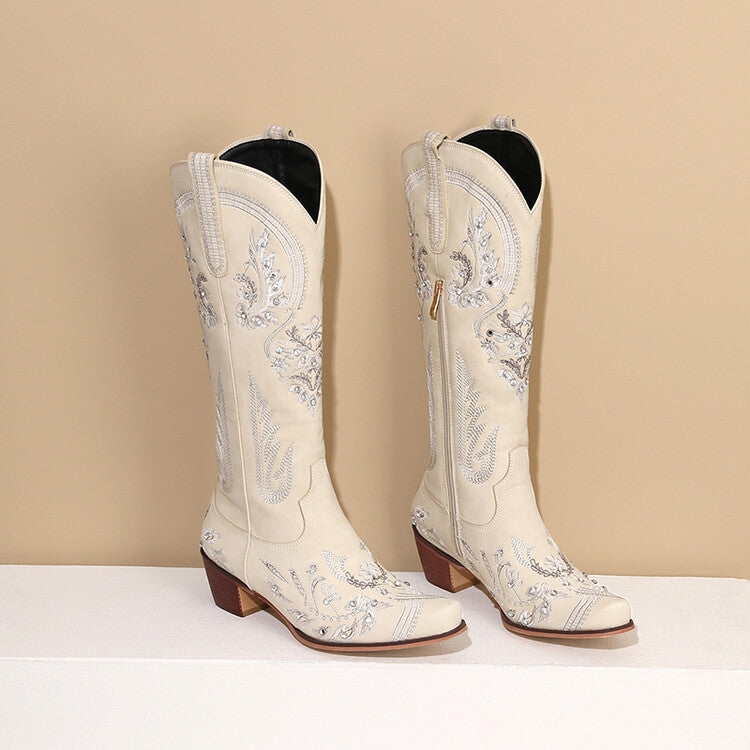 Relaxed Pointed Boots