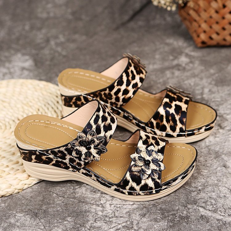 Light Minimal Sandals