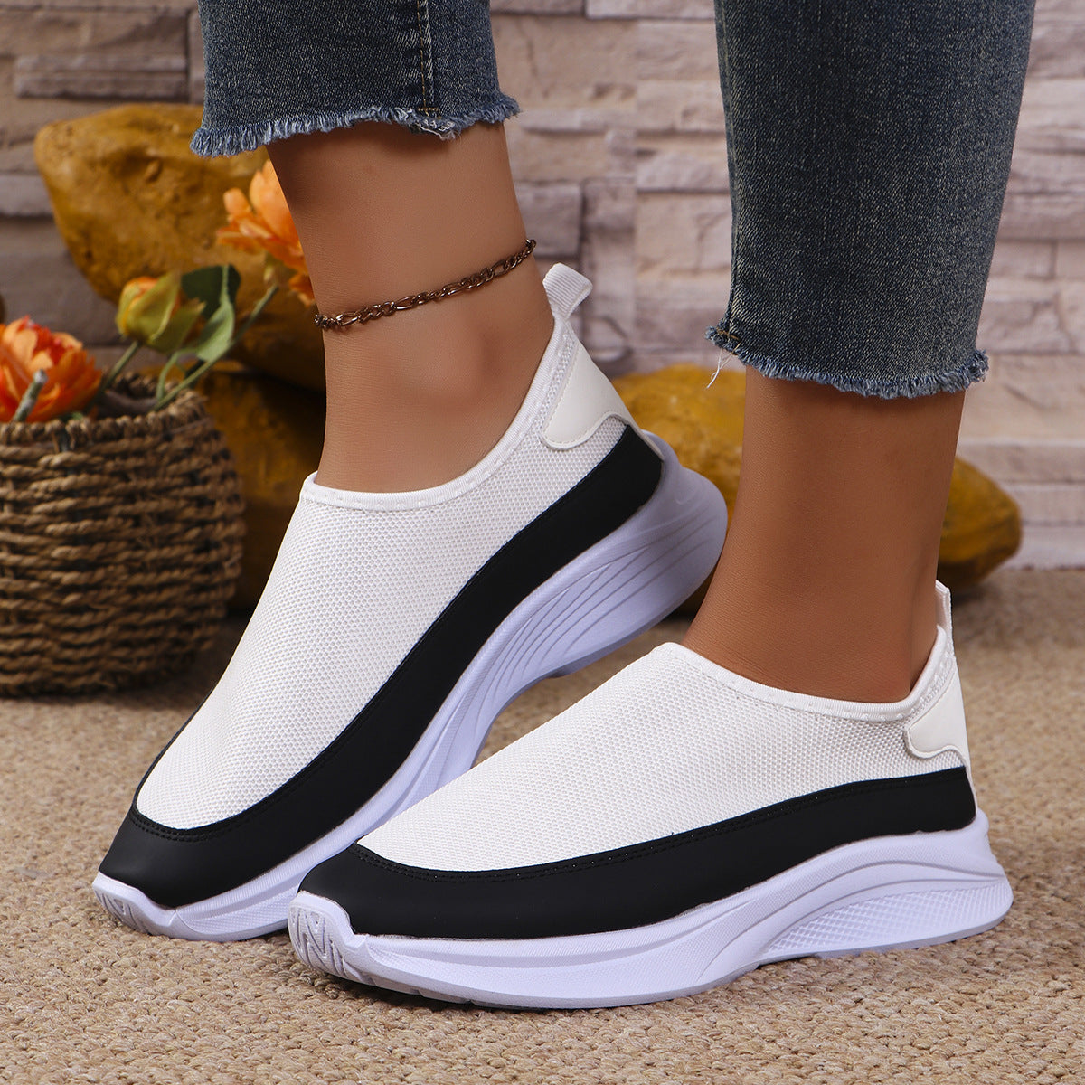Natural Easy Sneakers