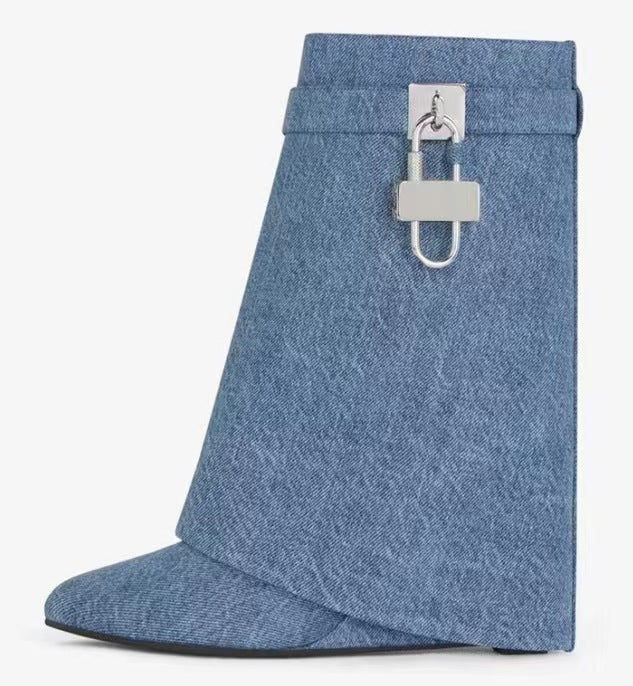 Travel Textured Boots