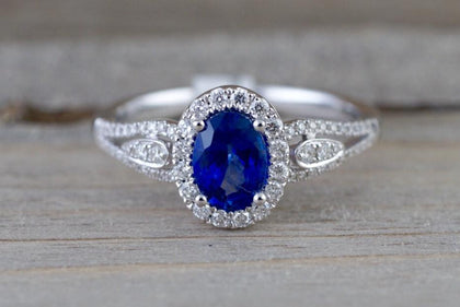 Light Minimal Jewelry