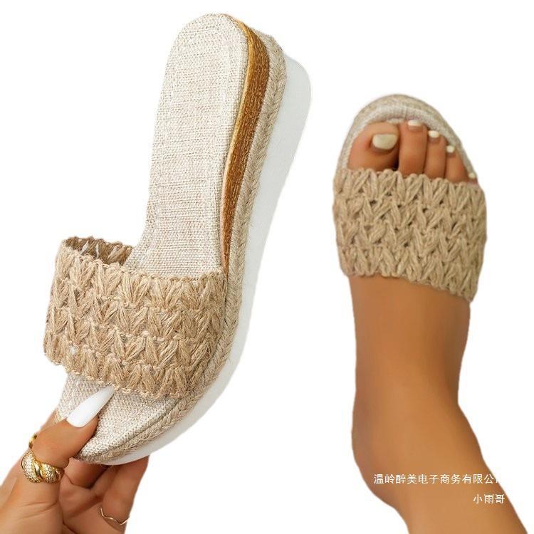 Resort Buckled Sandals