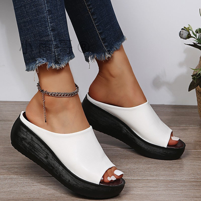 Daily Slip-On Sandals