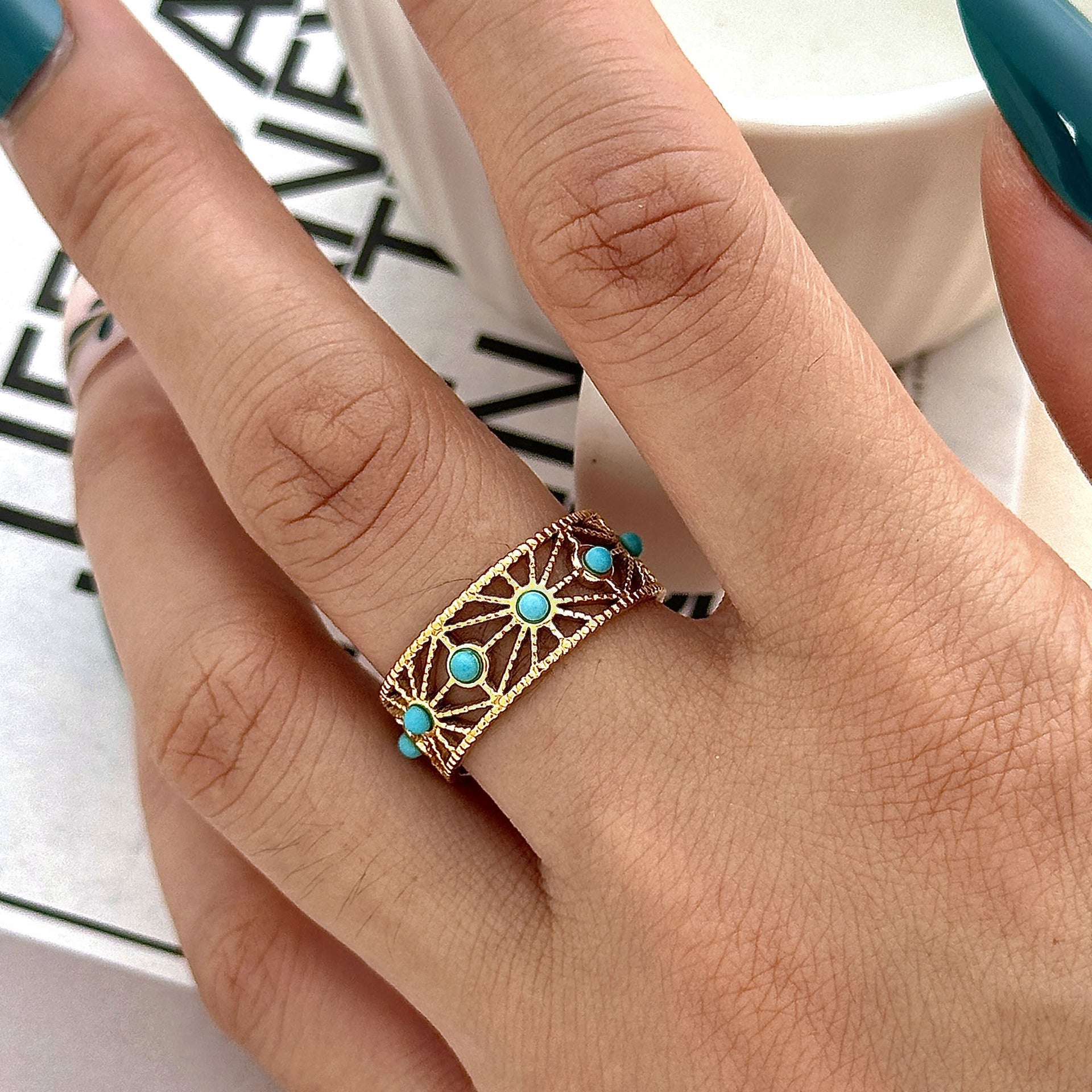 Romantic Vintage Jewelry