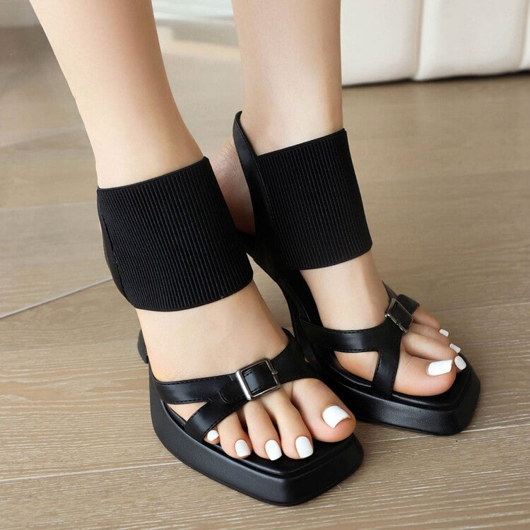 Weekend Minimal Sandals