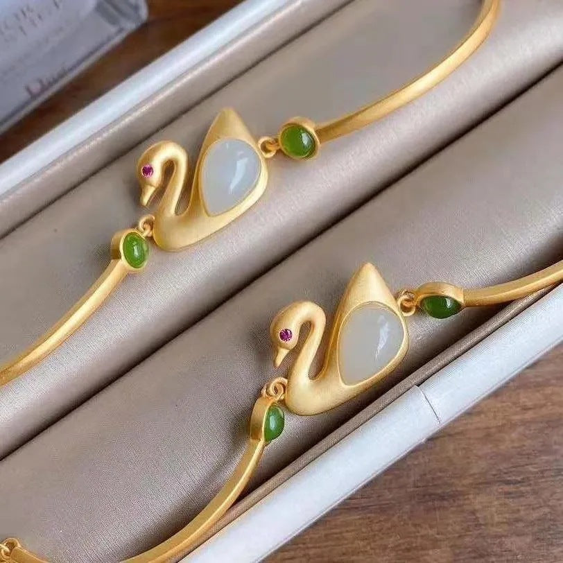 Graceful Vintage Jewelry