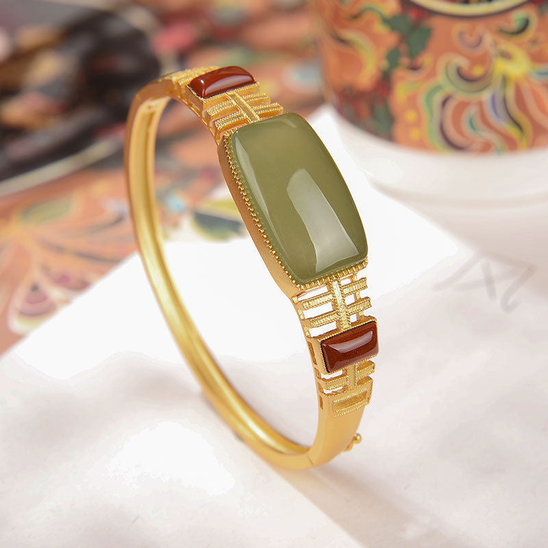 Elegant Vintage Jewelry