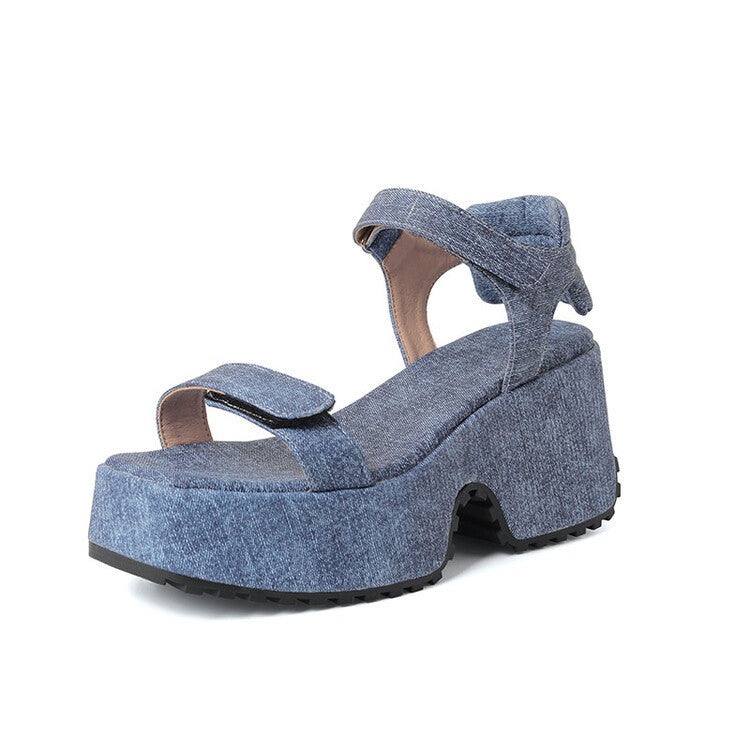 Relaxed Minimal Sandals